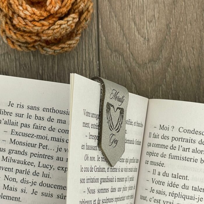 Marque-pages cuir magnétique - Morally grey – Image 3